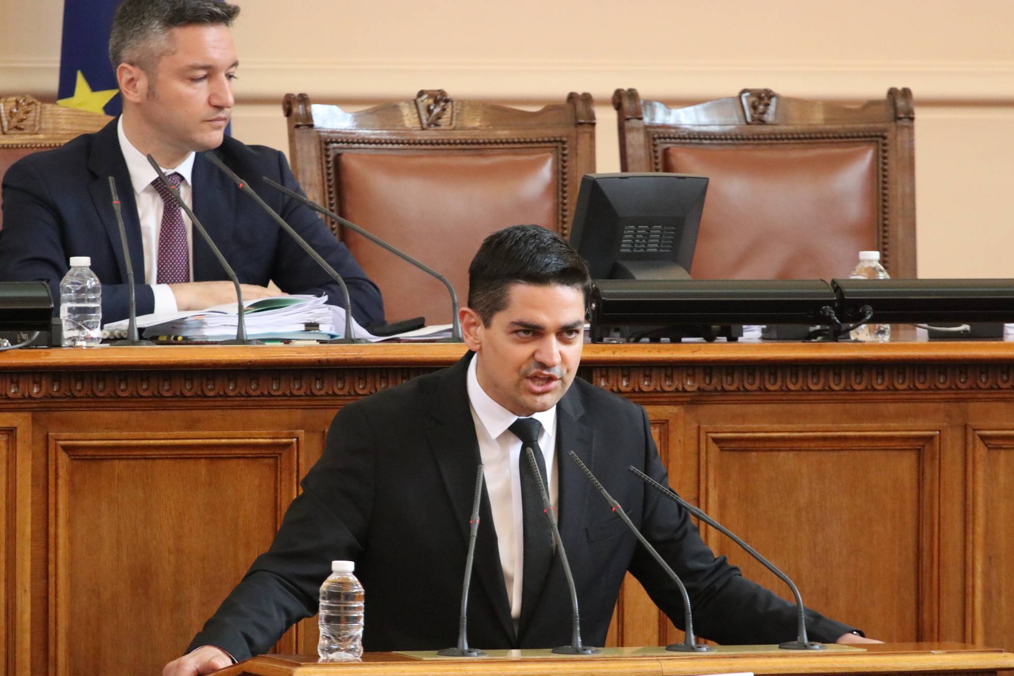  Радостин Василев 